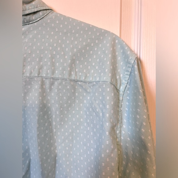 American Eagle Men’s Blue Button Up - Picture 4 of 4